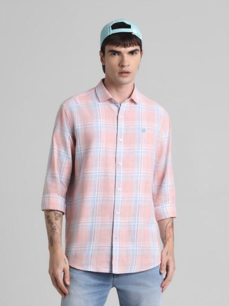 men regular fit checkered spread collar casual shirt