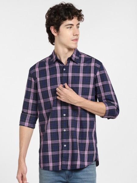 men regular fit checkered spread collar casual shirt