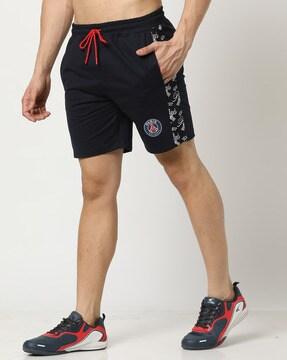 men regular fit city shorts with insert pockets