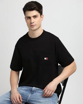 men regular fit crew-neck t-shirt with patch pocket