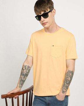 men regular fit crew-neck t-shirt with patch pocket