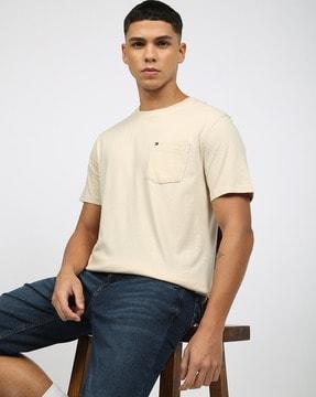 men regular fit crew-neck t-shirt with patch pocket