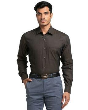 men regular fit cutaway collar shirt