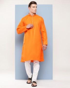 men regular fit kurta with insert pocket