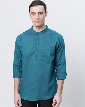 men regular fit kurta with patch pocket