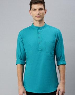 men regular fit kurta with patch pocket