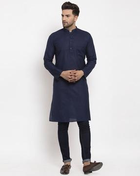 men regular fit long kurta with patch pocket