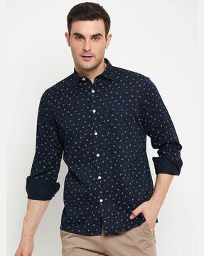 men regular fit printed shirt with patch pocket