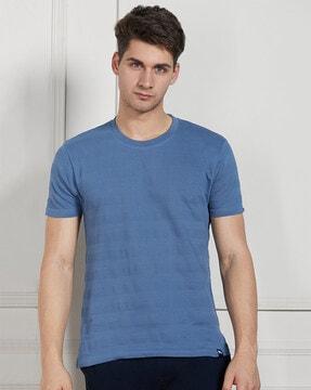 men regular fit round-neck t-shirt with short sleeves