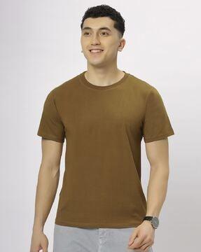 men regular fit round-neck t-shirt with short sleeves