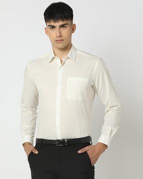 men regular fit shirt with patch pocket