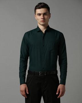 men regular fit shirt with patch pocket