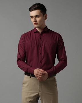 men regular fit shirt with patch pocket