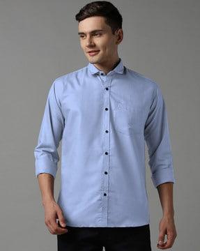 men regular fit shirt with patch pocket