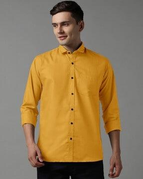 men regular fit shirt with patch pocket