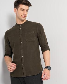 men regular fit shirt with patch pocket