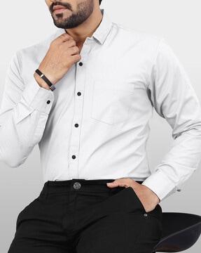 men regular fit shirt with patch pocket