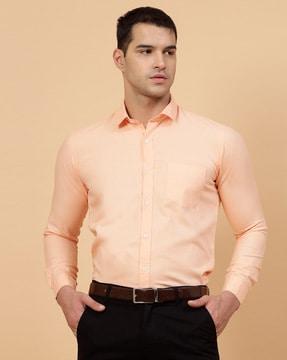 men regular fit shirt with patch pocket