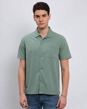 men regular fit shirt with patch pocket