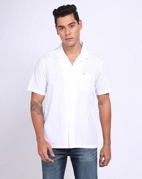 men regular fit shirt with patch pocket