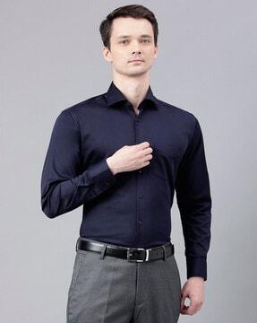 men regular fit shirt with patch pocket