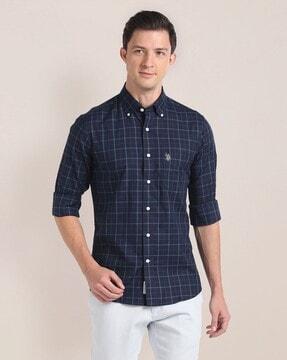 men regular fit shirt with patch pocket