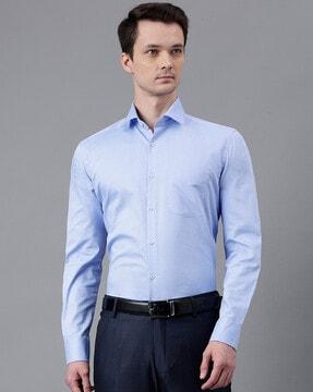 men regular fit shirt with patch pocket