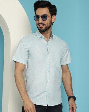 men regular fit shirt with patch pocket