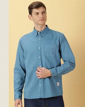 men regular fit shirt with patch pocket