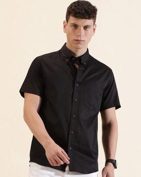 men regular fit shirt with patch pocket