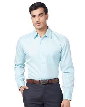 men regular fit shirt with patch pocket