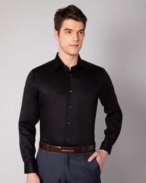 men regular fit shirt with patch pocket