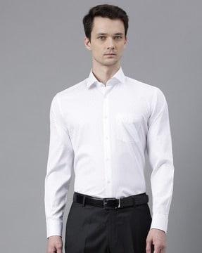 men regular fit shirt with spread collar