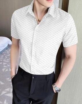 men regular fit shirt with spread collar