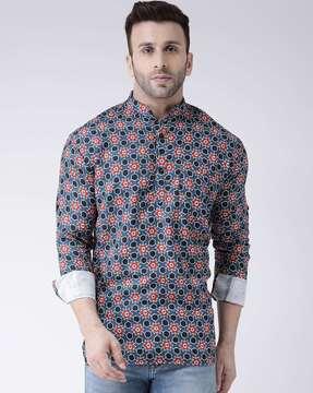 men regular fit short kurta with patch pocket