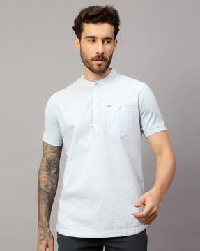 men regular fit short kurta with patch pocket