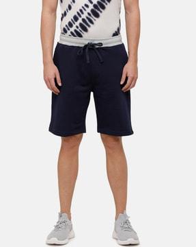 men regular fit shorts with drawstring waist