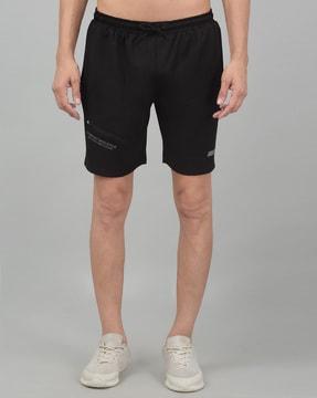 men regular fit shorts with insert pockets