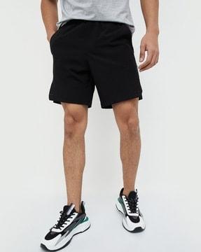 men regular fit shorts with insert pockets