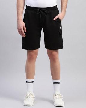 men regular fit shorts with insert pockets