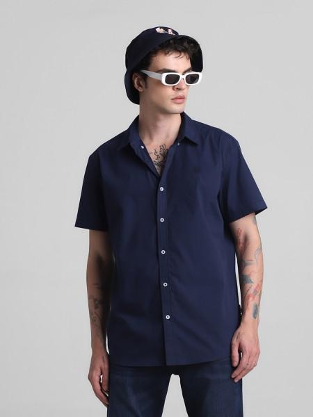 men regular fit solid button down collar casual shirt