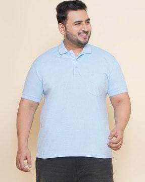 men regular fit t-shirt with patch pocket