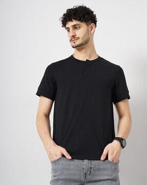 men regular fit t-shirt with round neck