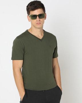 men regular fit v-neck t-shirt with logo embroidery