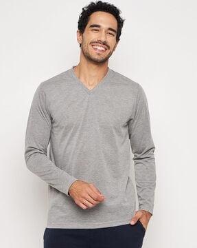 men regular fit v-neck t-shirt