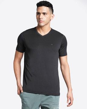 men regular fit v-neck t-shirt