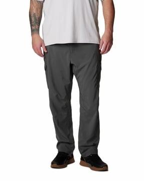 men relaxed fit cargo pants with belt