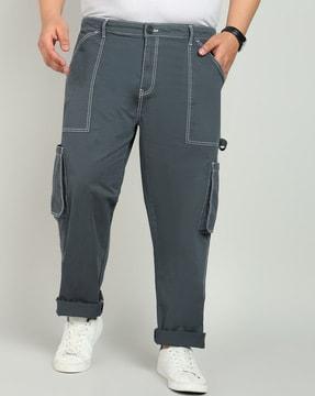 men relaxed fit cargo pants with flap pockets