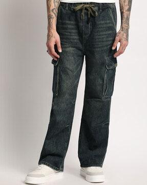 men relaxed fit cargo pants with insert pockets