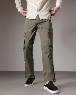 men relaxed fit cargo pants with insert pockets